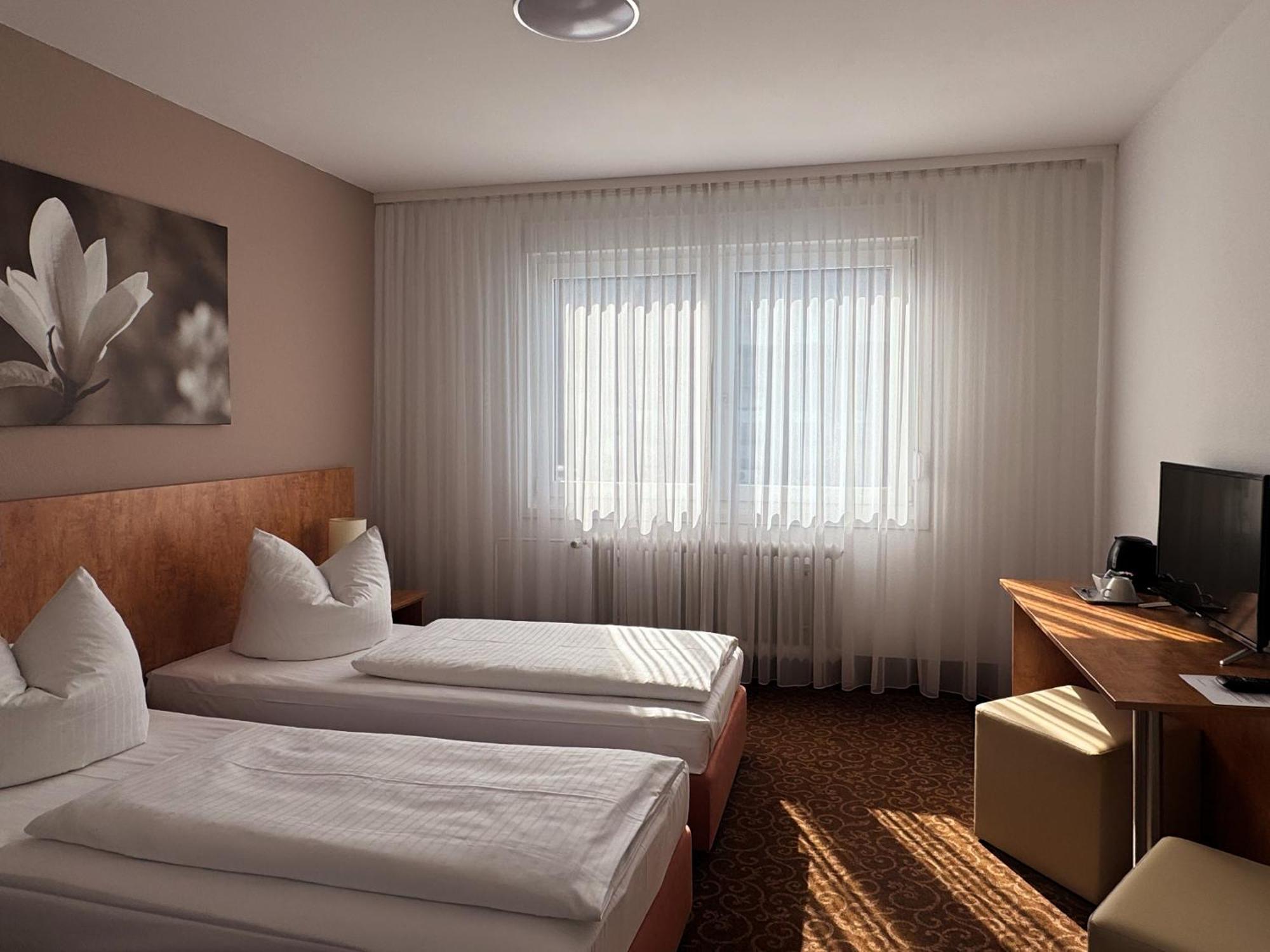 Eisberg Hotel Schwanen Lahr/Schwarzwald Extérieur photo